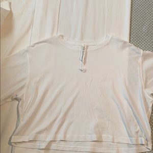 Lululemon Cate’s tee cropped